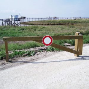 Barrière Campagnarde Ouvrante en Bois