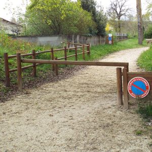 Barrière Pivotante en Pin Passage 3000 ou 4000 mm