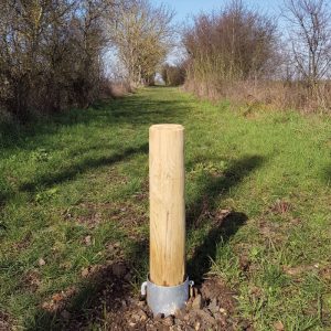 Borne en Bois Escamotable section 120 x 120 ou 145 x 145 mm
