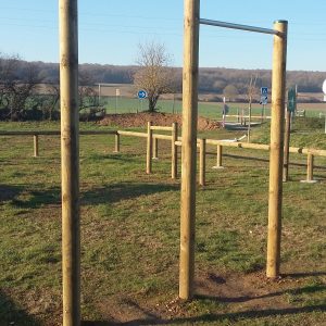 Barres fixes Parcours de santé 2 barres hauteurs différentes