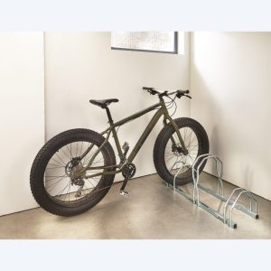 Râtelier 3 vélos sur 2 niveaux « Fat Bike »
