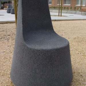Chaise en béton Pilosilla